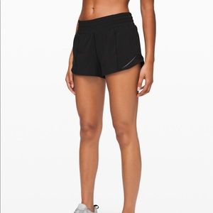 Lululemon black Hotty Hot shorts 2.5 in